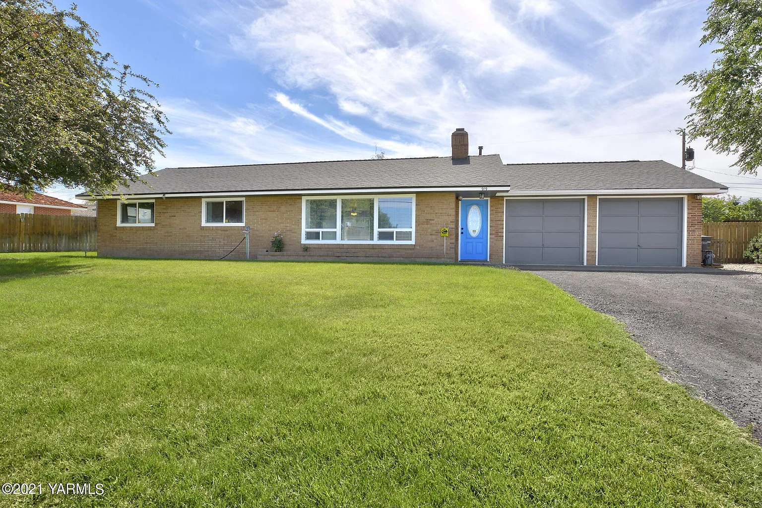 919 W Grandview Ave photo 1