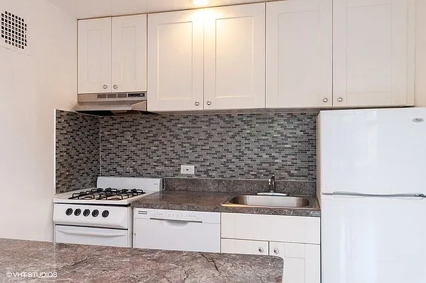 Rented by Curtin Realty Group | media 10