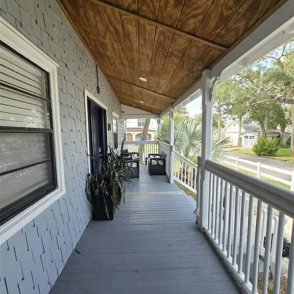 244 Lexington Dr — Photo 6