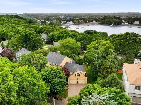 33 Pinecliff Dr, Marblehead, MA 01945