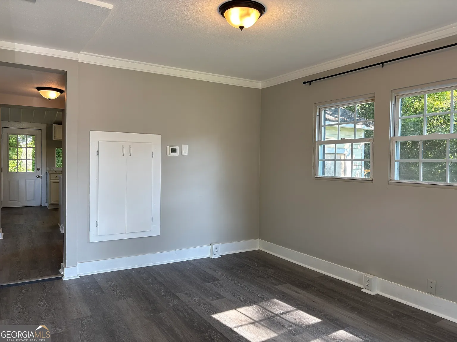 2 bed, 1.5 bath, 980 sqft, $1,400 — Photo 2