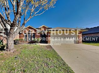 6711 Pax Ct, Arlington, TX 76002