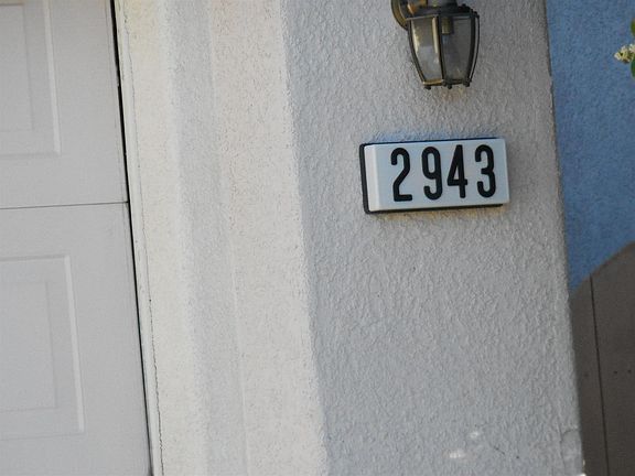 2nd image of 2943 Holdrege Way