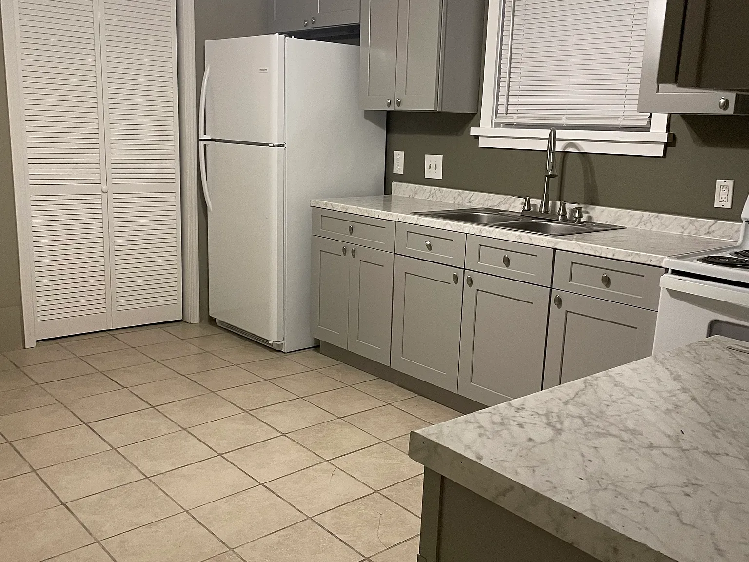 2 bed, 950 sqft, $1,450 — Photo 2