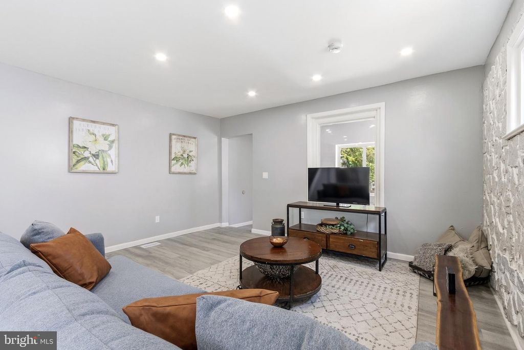 118 S 32nd St, Camden, NJ - More