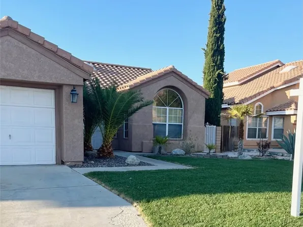 6037 Catalina Ln, Palmdale, CA 93552