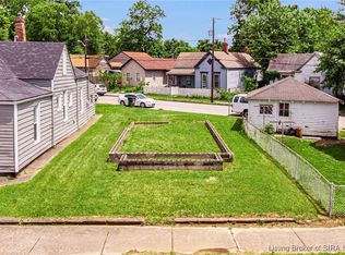 1116 Chartres St, New Albany, IN 47150