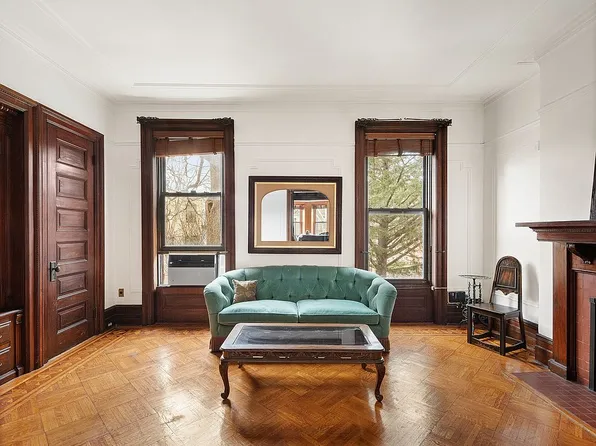 216 Lincoln Rd, Brooklyn, NY 11225