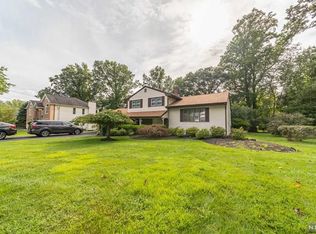 17 Linda Ter, Woodcliff Lake, NJ 07677
