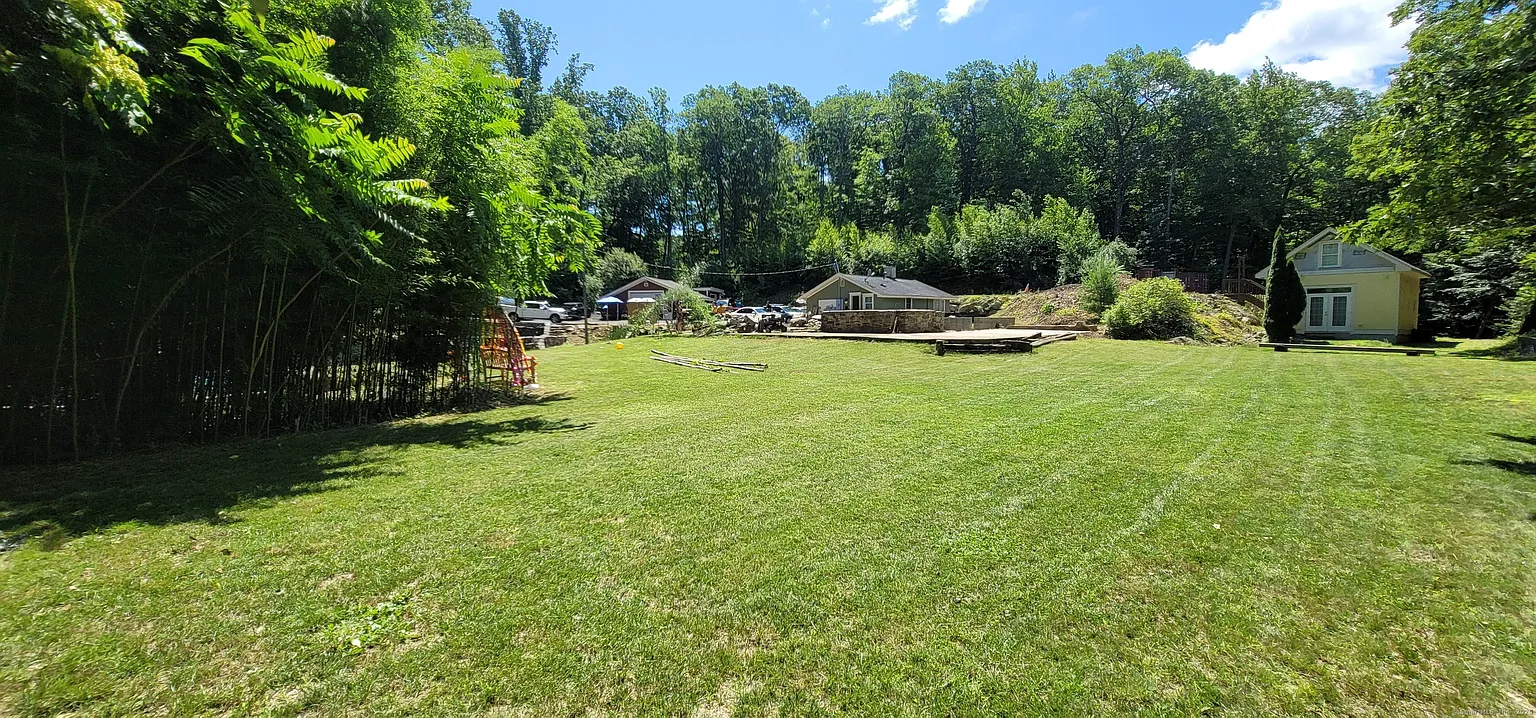 134 Nashville Road photo 1