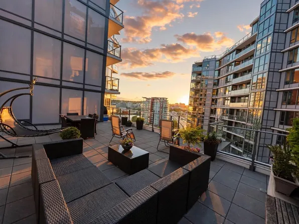 38 Smithe St #1251, Vancouver, BC V6B 0P3
