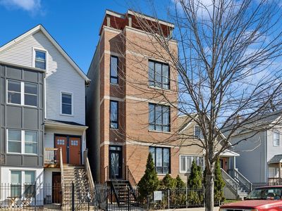2826 W Palmer St #2, Chicago, IL, 60647