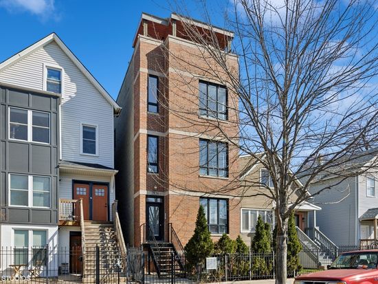 2826 W Palmer St #2, Chicago, IL 60647