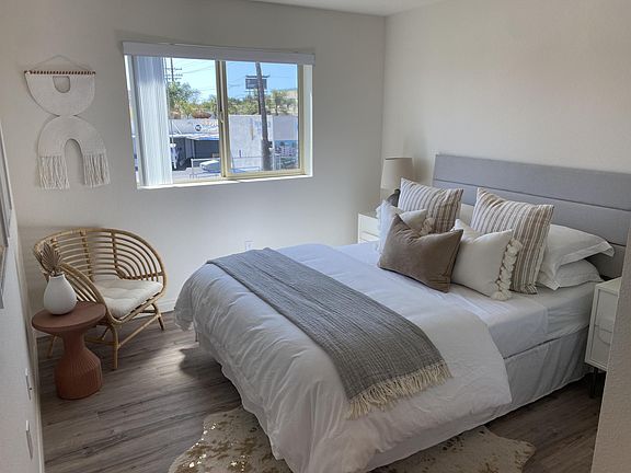 4th image of 4455 Lamont St #314