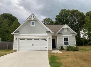 565 N Peace Haven Rd, Winston Salem, NC 27104