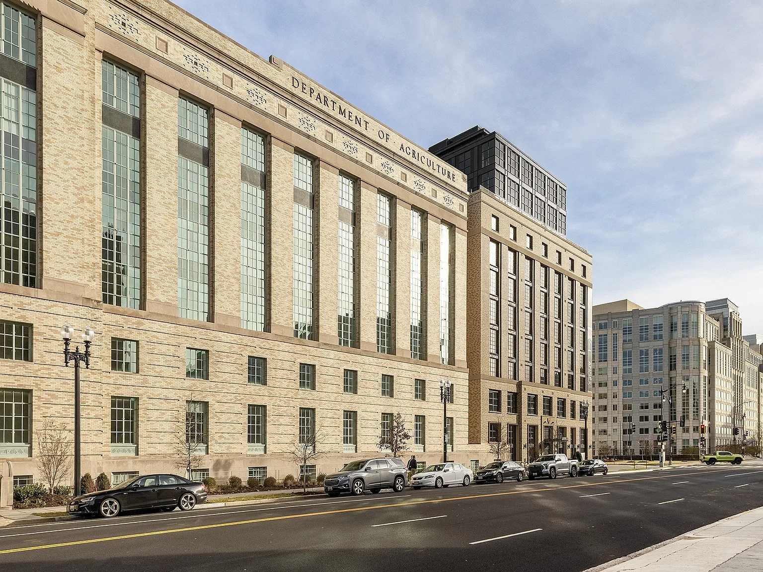 Annex on 12th — Photo 2