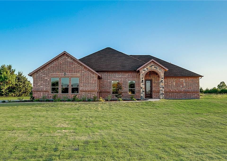 1st image of 401 Burtonwood Cir