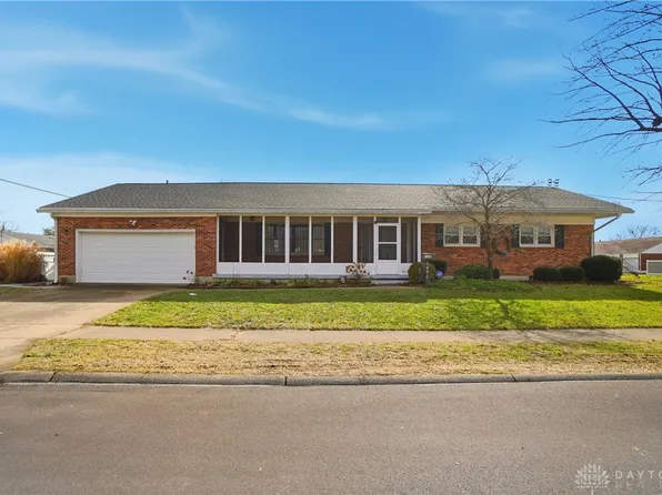 105 W Roger Dr, Trenton, OH 45067