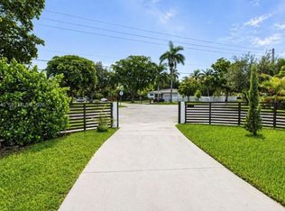 795 NE 146th St, North Miami, FL 33161
