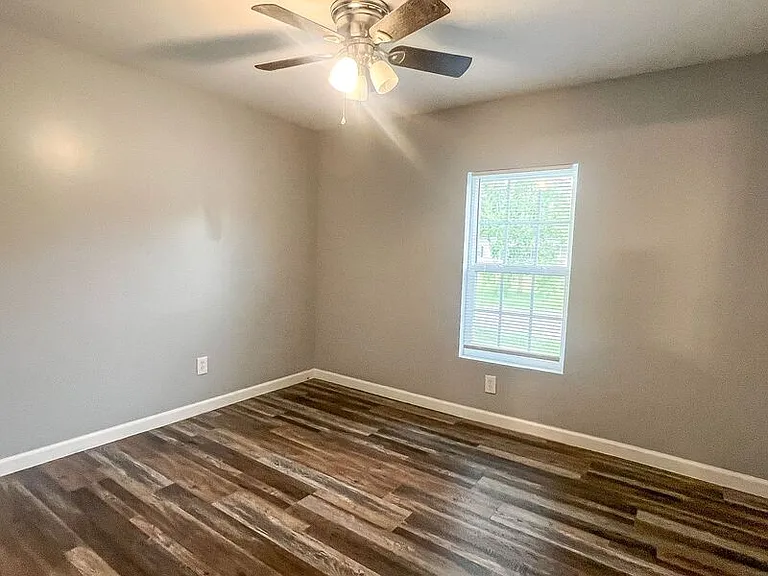 55 Peachtree Dr — Photo 20