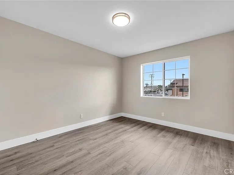 16385 Valencia Ave #3 — Photo 27