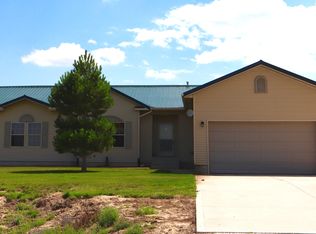 12 Peirce Ct, GLENROCK, WY 82636