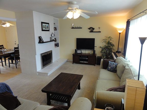 3rd image of 591 Bella Dr