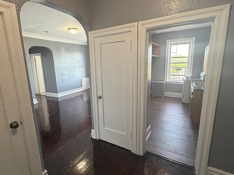 160 Grumman Ave #506 — Photo 4