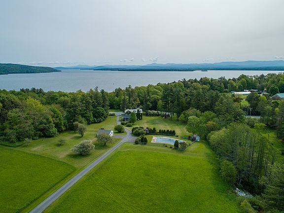 2nd image of 5 Stone House Cir