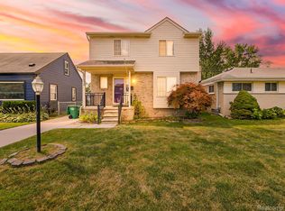 27535 Sheridan St, Garden City, MI 48135