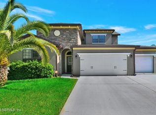 549 Amber Creek Dr, Jacksonville, FL 32218
