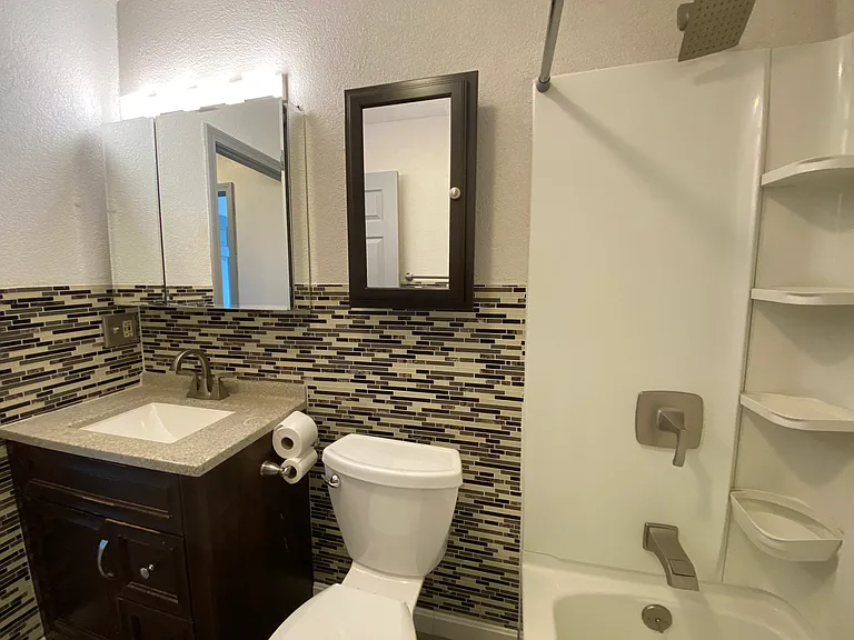 Park View Hills Condominiums — Photo 44