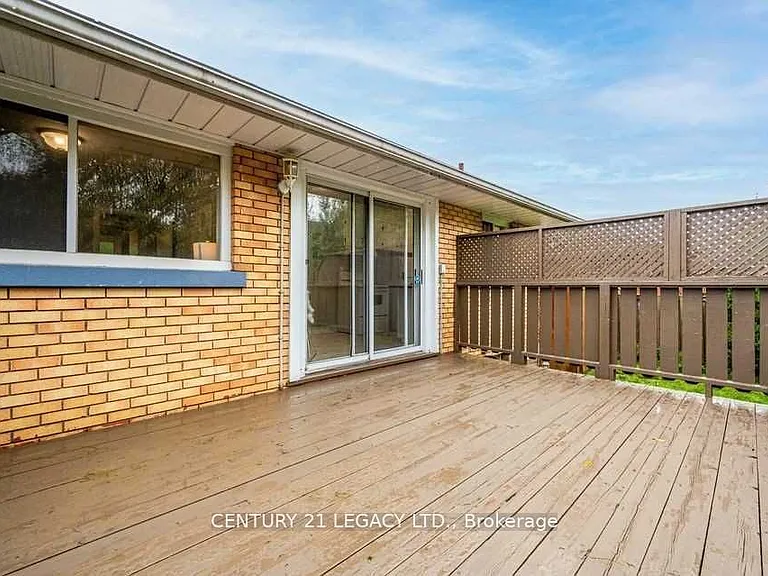 224 River Rd E — Photo 11