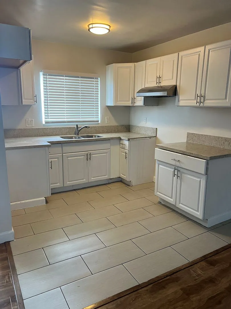 6321 Crenshaw Blvd. — Photo 1