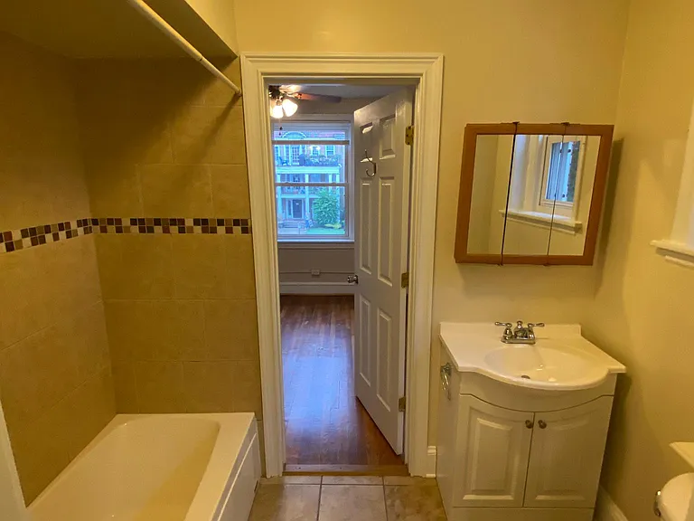 3426 W Grace St #5 — Photo 26