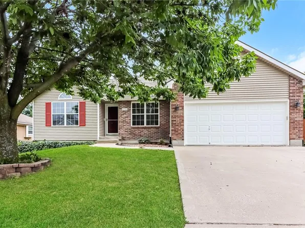 609 NW Whitney Dr, Grain Valley, MO 64029
