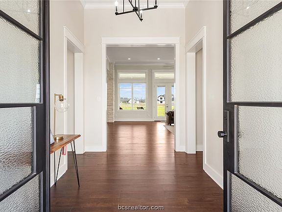 5th image of 7844 Mathis Creek Dr
