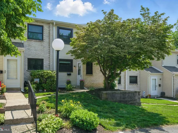1605 Valley Dr #1605, West Chester, PA 19382