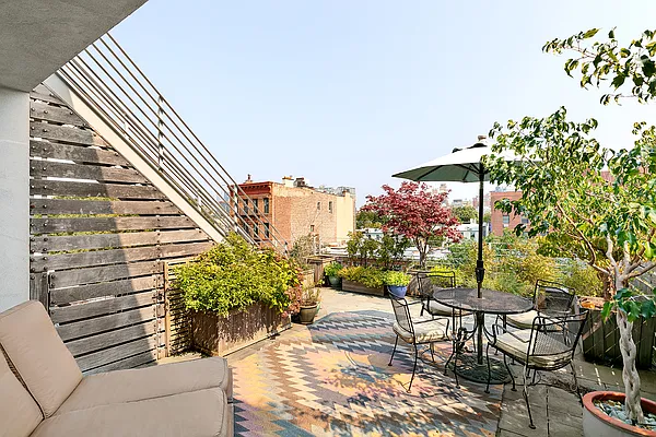 Sold by Compass | media 1