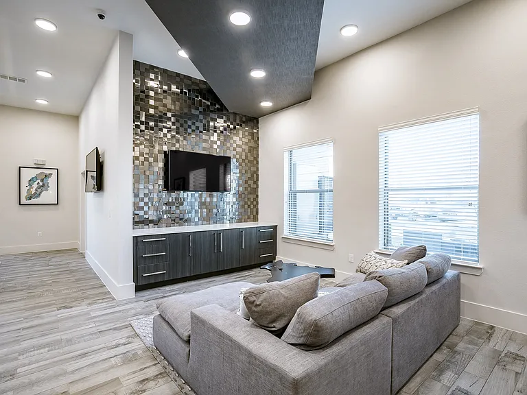 Cue Luxury Apartments — Photo 28