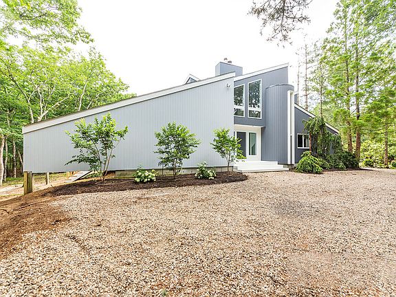 2nd image of 17 Dongan Way