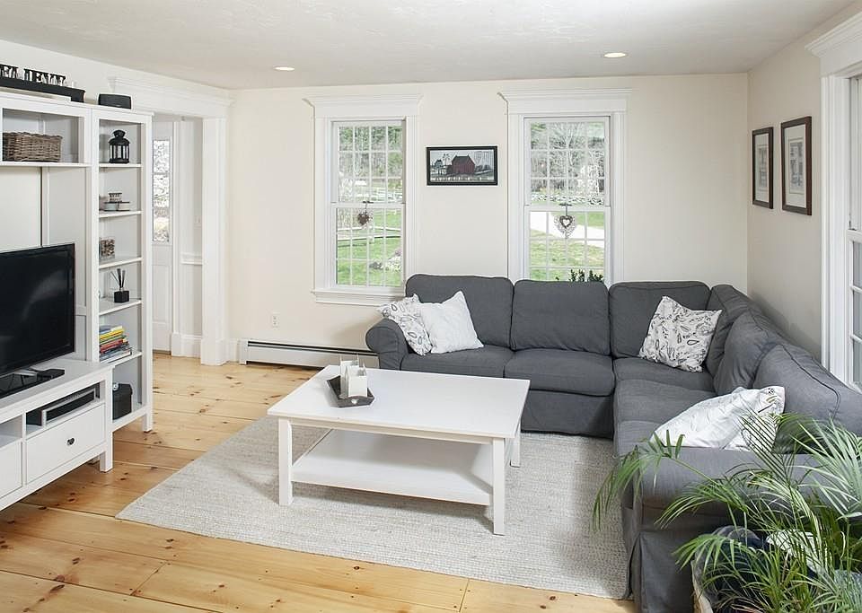 55 Mayflower Rd, Plympton, MA 02367 Zillow