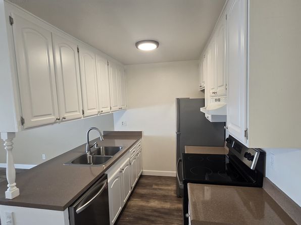 225 N Mollison Ave #20