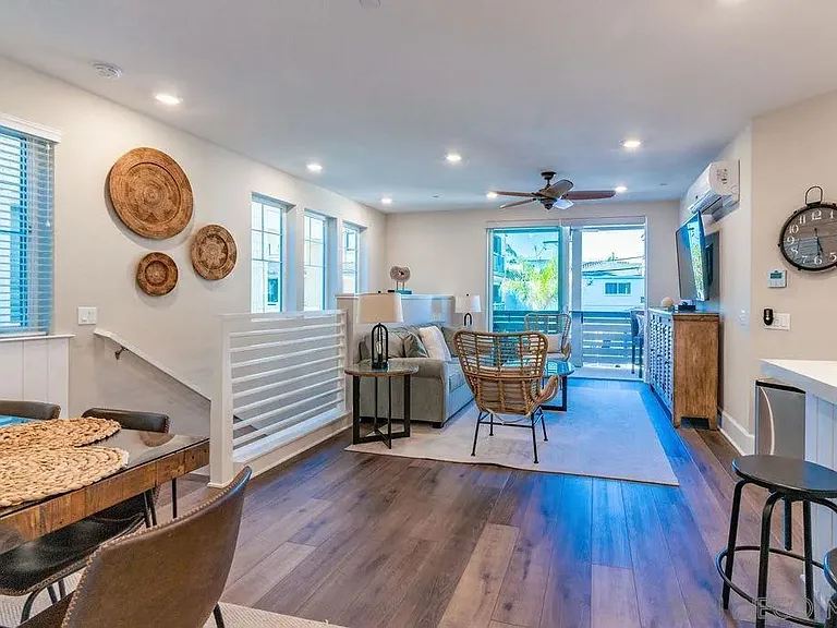 824 Jersey Ct — Photo 31