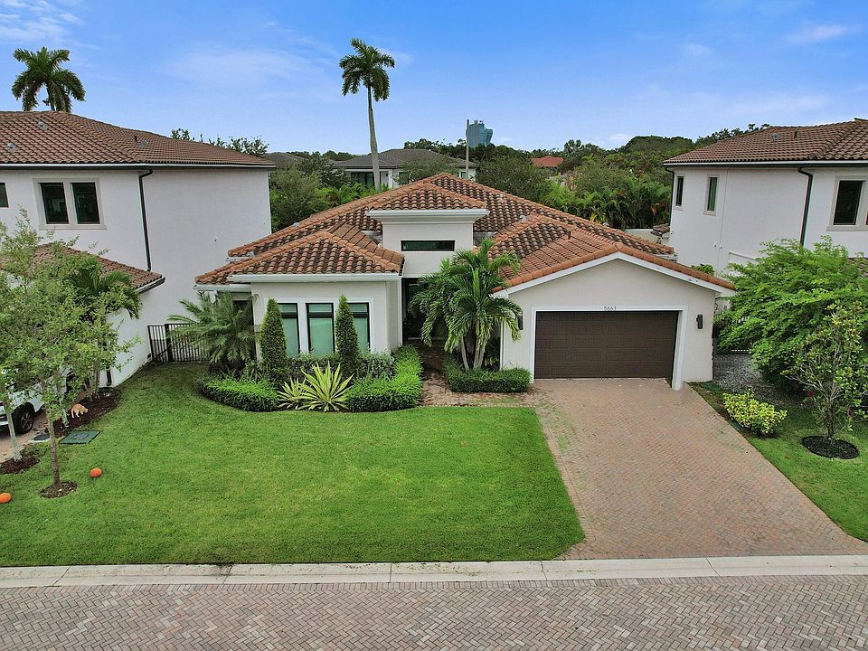 1st image of 5663 W Brookfield Cir W