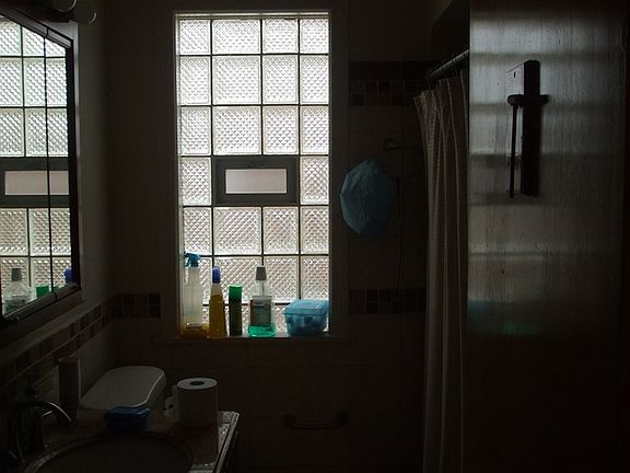 2nd image of 10516 S Eberhart Ave