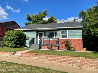 630 4th Ave W, Dickinson, ND 58601