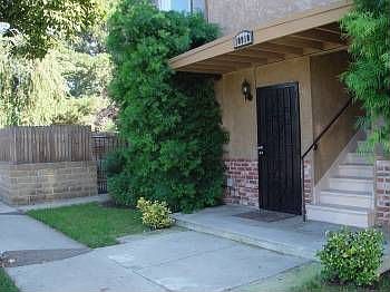 5th image of 3703 Kelton Ave