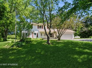 43W864 McDonald Rd, Elgin, IL 60124