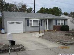 9 Riverton Rd, Toms River, NJ 08757